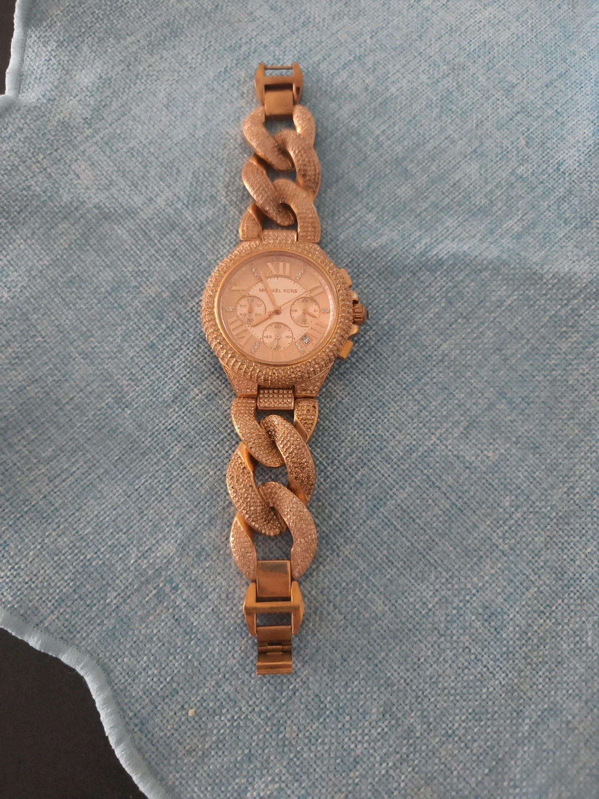 Montre rose doré strasse mickeal kors